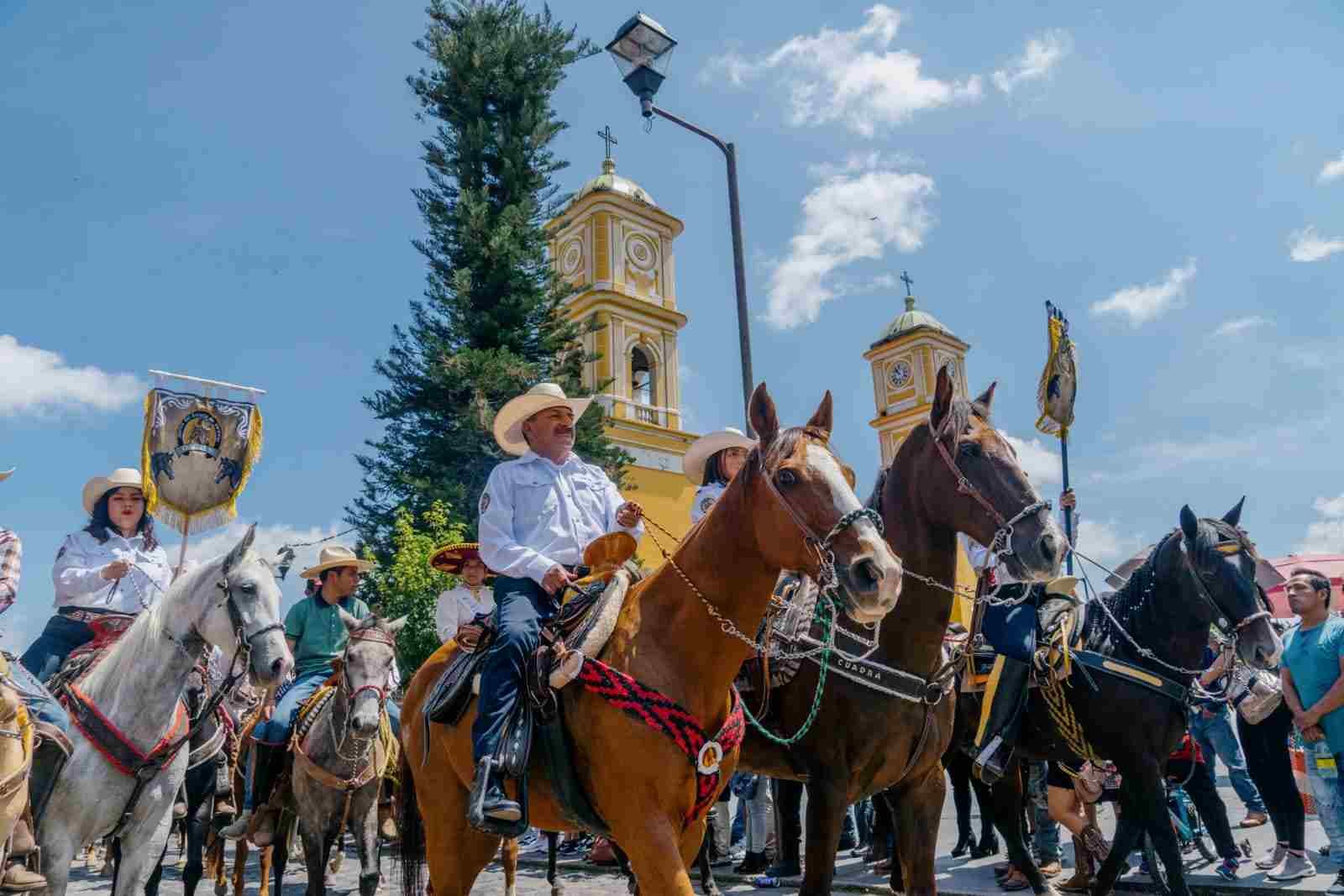 MAGNA CABALGATA EN COSCOMATEPEC