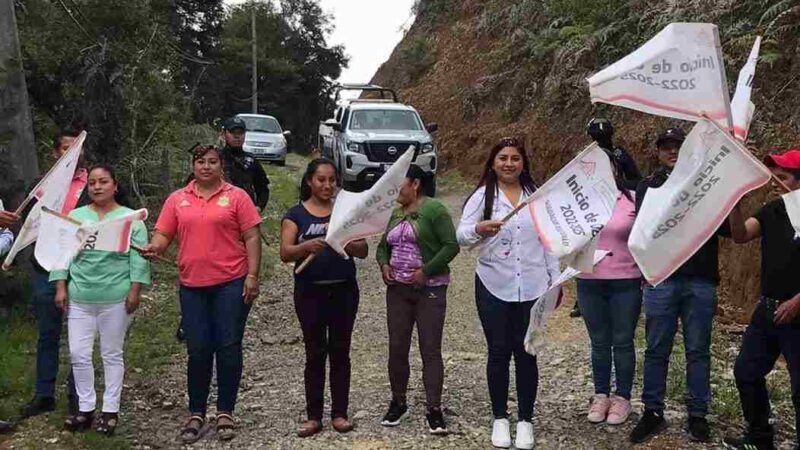 DAN BANDERAZO EN EL MIRADOR Y SAN JOSÉ XITECO