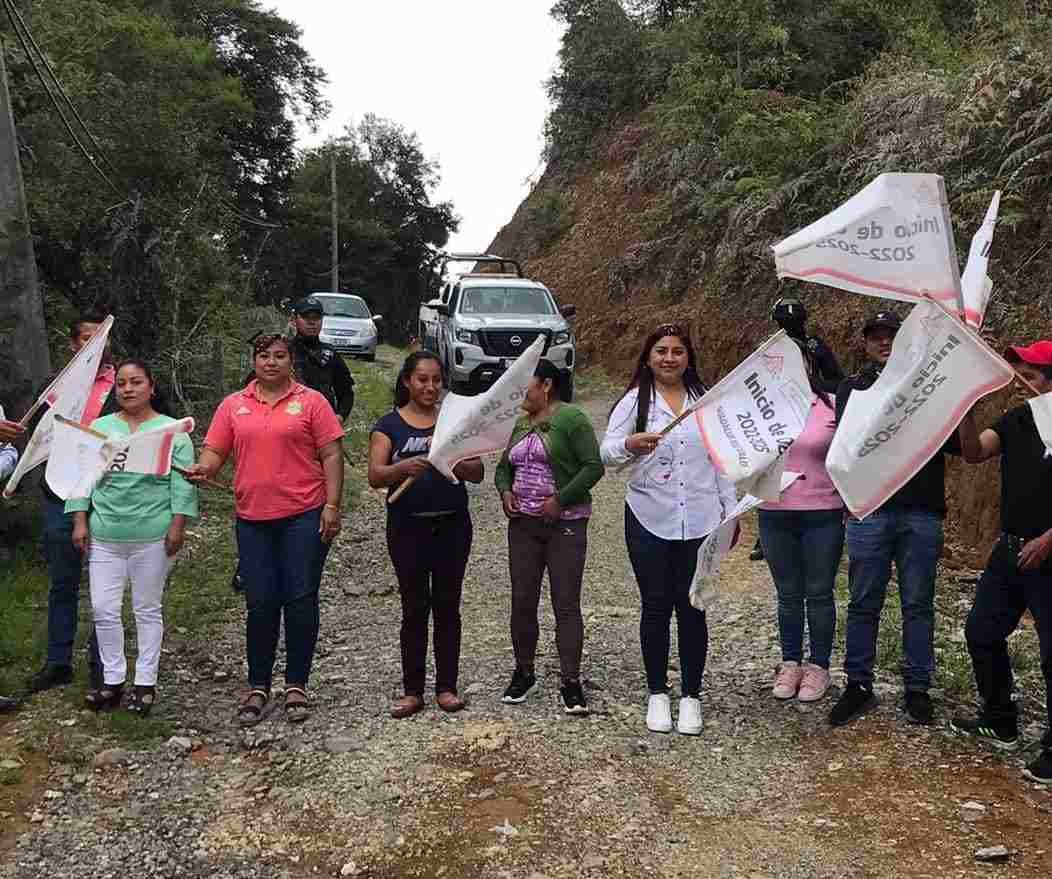 DAN BANDERAZO EN EL MIRADOR Y SAN JOSÉ XITECO