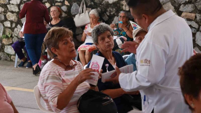IMPARTE UNIDAD MÉDICA MUNICIPAL DIF Y JURISDICCIÓN SANITARIA PLÁTICA SOBRE CÁNCER DE MAMA
