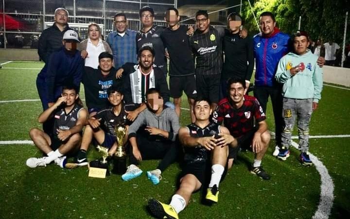 “UN QUE HACER”, BICAMPEONES DE FÚTBOL-5