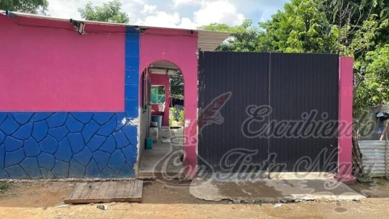 LEVANTAN A PAREJA DE COMERCIANTES