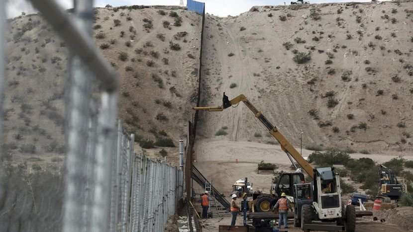 EU AVALA CONSTRUIR MURO FRONTERIZO EN EL SUR DE TEXAS
