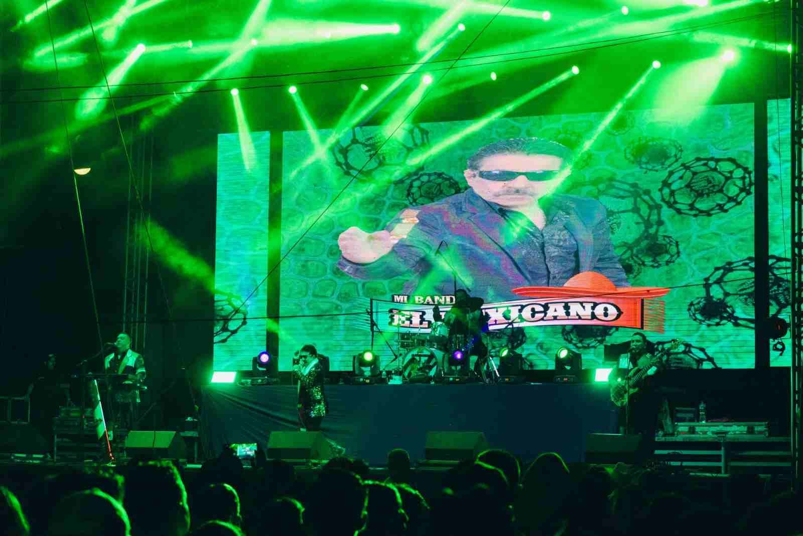 CIERRA FERIA CON PRESENTACIÓN DE JUNIOR KLAN Y MI BANDA EL MEXICANO