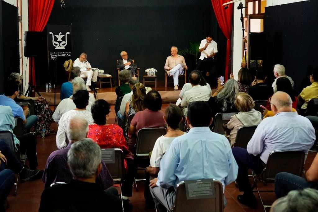 DEVELAN PLACA POR LOS CXX DEL NACIMIENTO DE JORGE CUESTA