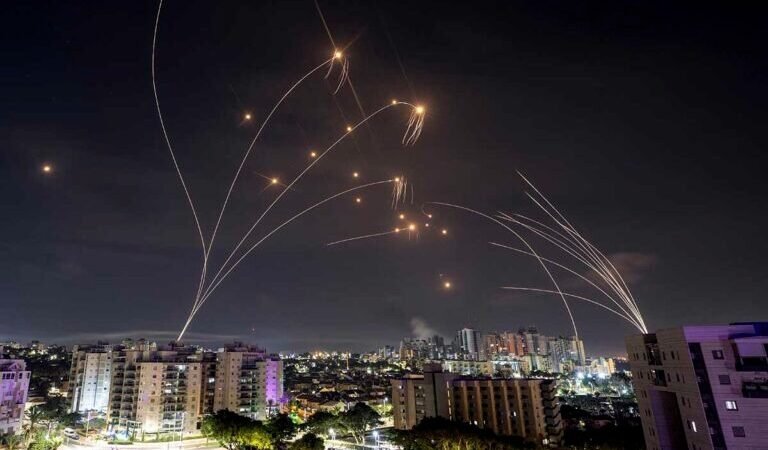 ISRAEL EMITE ORDEN DE EMERGENCIA PARA QUE CIVILES PUEDAN ARMARSE