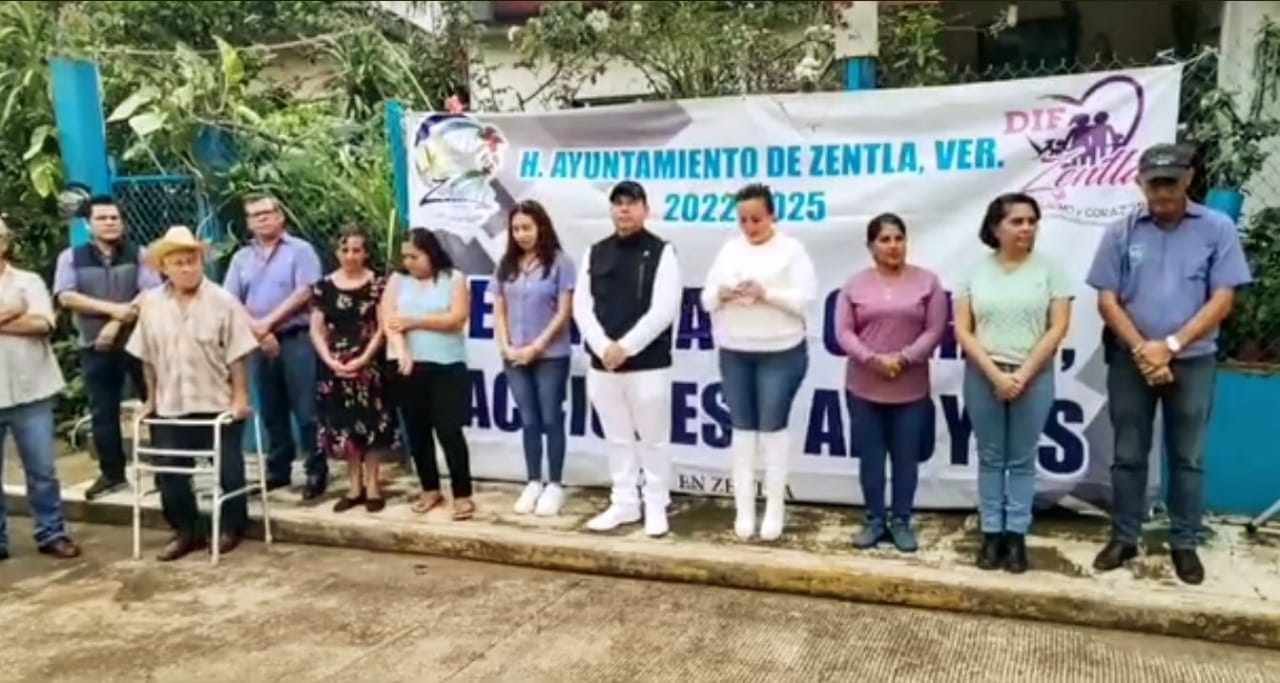INAUGURA ALCALDE ELECTRIFICACIÓN EN COLONIA MANUEL GONZÁLEZ