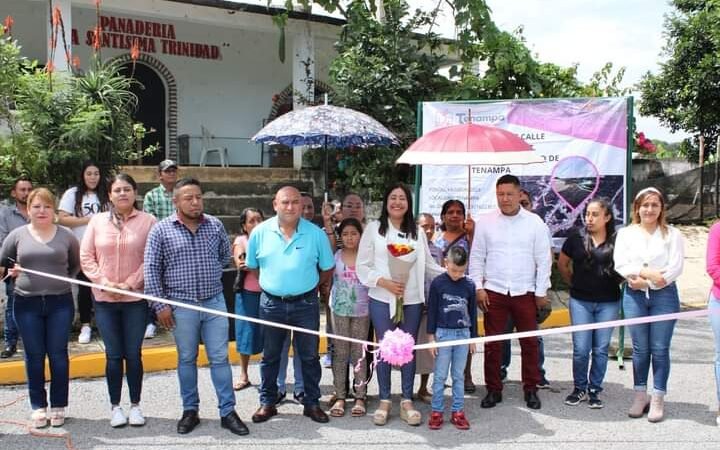 ALCALDESA DE TENAMPA INAUGURA OBRA