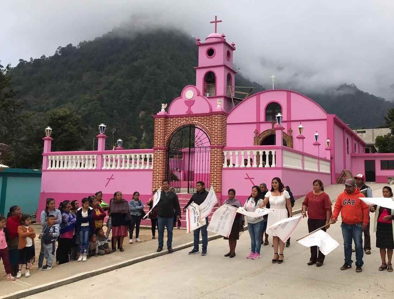 COMIENZA INSTALACIÓN DE ALUMBRADO PÚBLICO EN ATOTONILCO