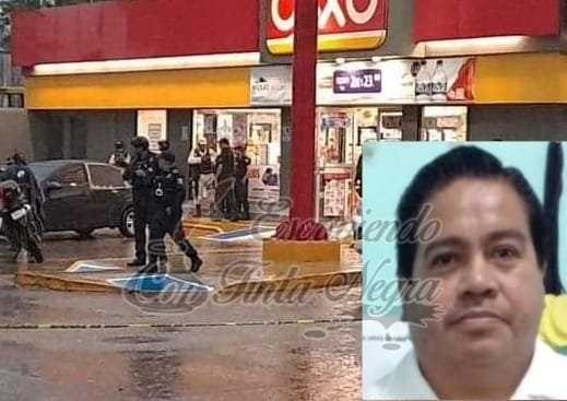 ASESINAN A PROFESOR AFUERA DEL OXXO