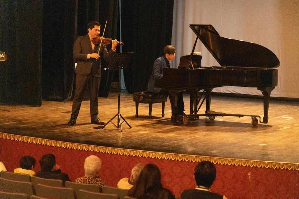 CAUTIVA A CORDOBESES “RECITAL DE VIOLÍN Y PIANO”