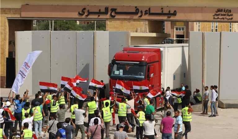 ENTRA CONVOY CON AYUDA HUMANITARIA A GAZA