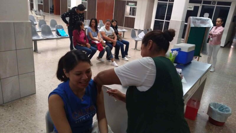 INVITA IMSS VERACRUZ SUR A VACUNARSE CONTRA INFLUENZA
