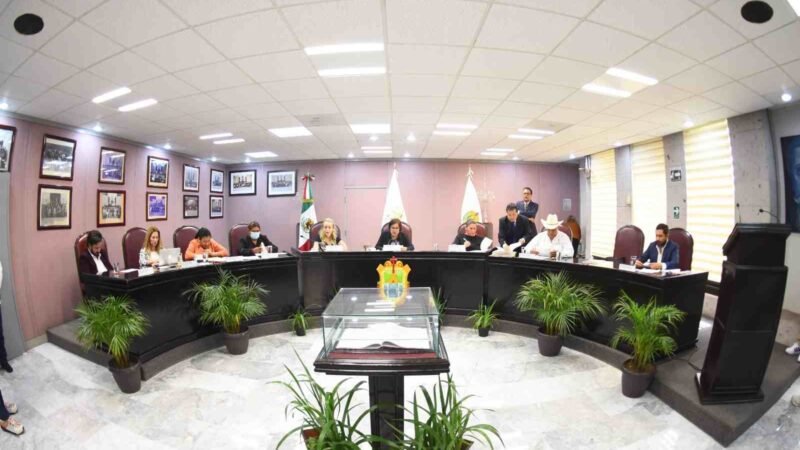 CONGRESO, SIN FACULTADES PARA AUTORIZAR PARTIDAS ESPECIALES A AYUNTAMIENTOS