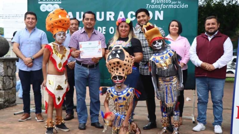 INAUGURA ALCALDE DE FORTÍN MUESTRA DE ALTARES