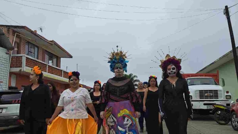 FESTEJAN DÍA DE MUERTOS EN ZENTLA