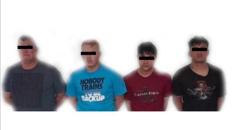 DECOMISAN MÁS DE 300 DOSIS DE DROGA; DETIENEN A 4