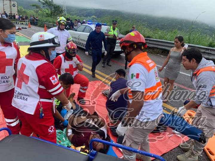 LOS ARROLLÓ TRÁILER MIENTRAS ROBABAN CERVEZA