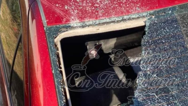 VANDALIZAN AUTO DE ACTIVISTA DE HUATUSCO