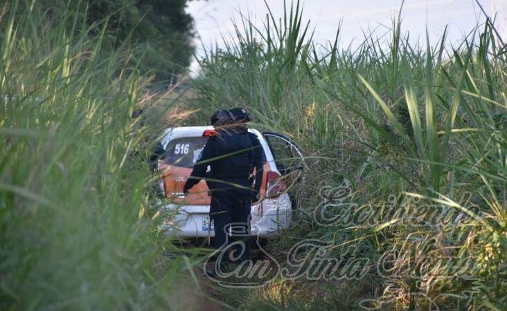 DEJAN A TAXISTA ENCAJUELADO