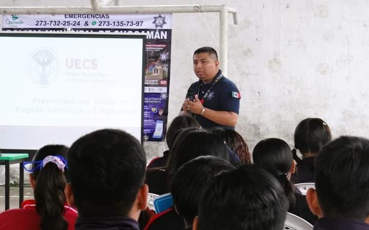 UNIDAD ANTISECUESTRO LLEVA PLÁTICA PREVENTIVA A CHOCAMÁN