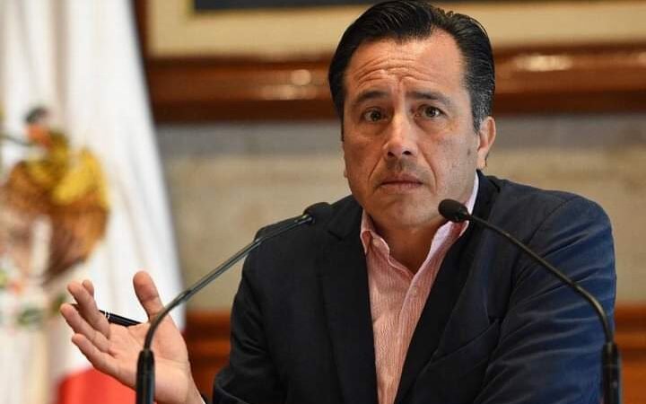 “SE CUELGA” GOBERNADOR DE OBRA AJENA