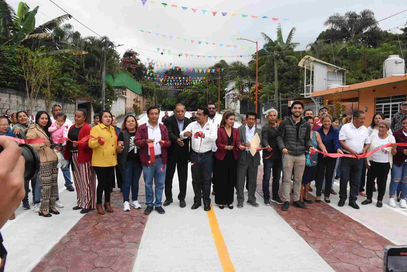 RECONOCEN VECINOS DE VILLA UNIÓN TRABAJO DE AUTORIDADES