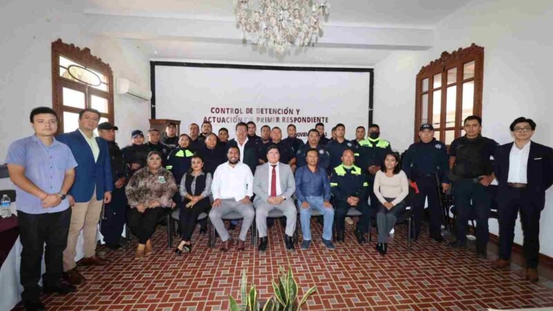 CAPACITAN A POLICÍA DE FORTÍN