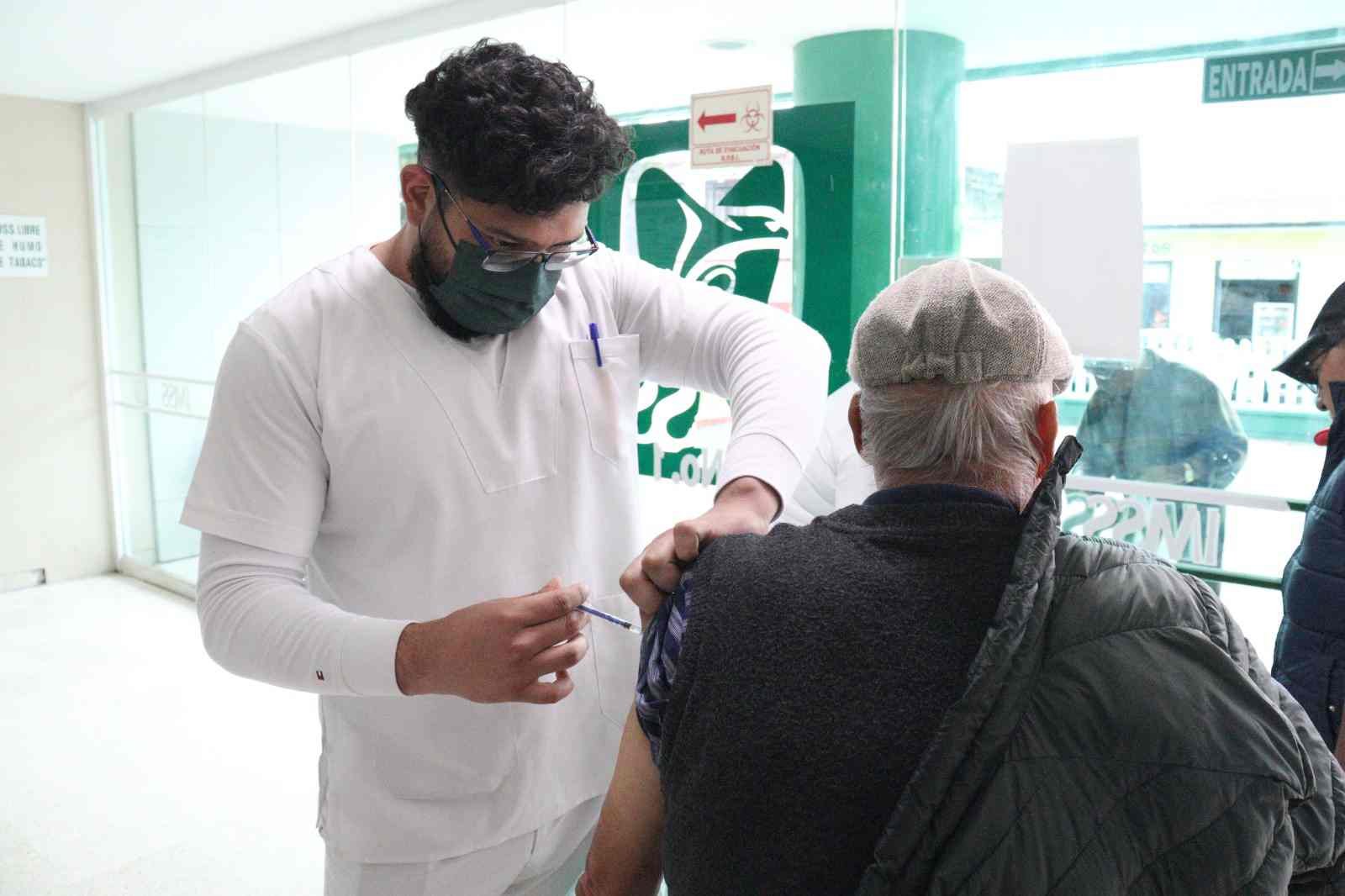 PONEN EN MARCHA CAMPAÑA DE VACUNACIÓN CONTRA COVID-19