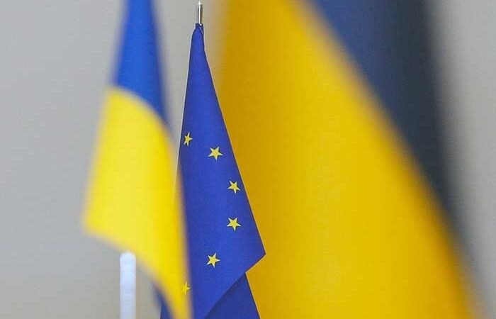 LA COMISIÓN EUROPEA PIDE ABRIR NEGOCIACIONES DE ADHESIÓN DE UCRANIA A LA UE EN 2024