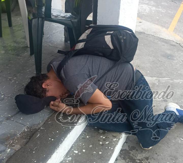 LO APUÑALAN EN ASALTO