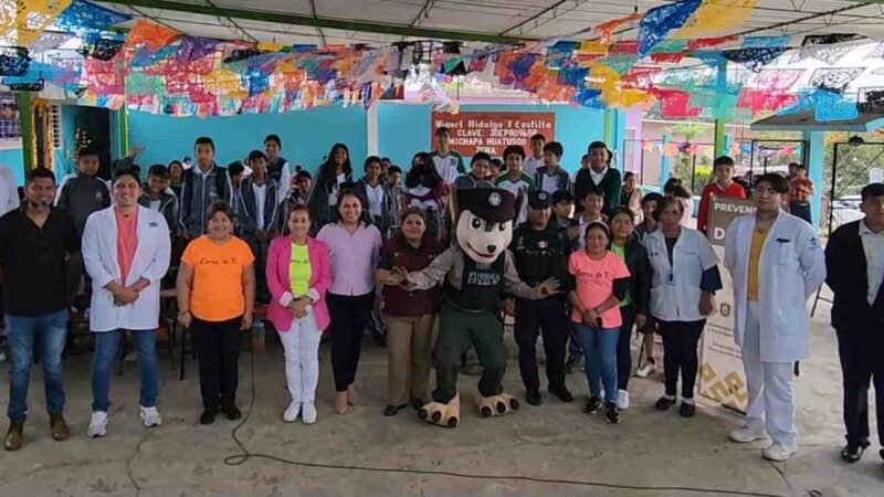 LLEVA DIF SERVICIOS DE SALUD A MICHAPA