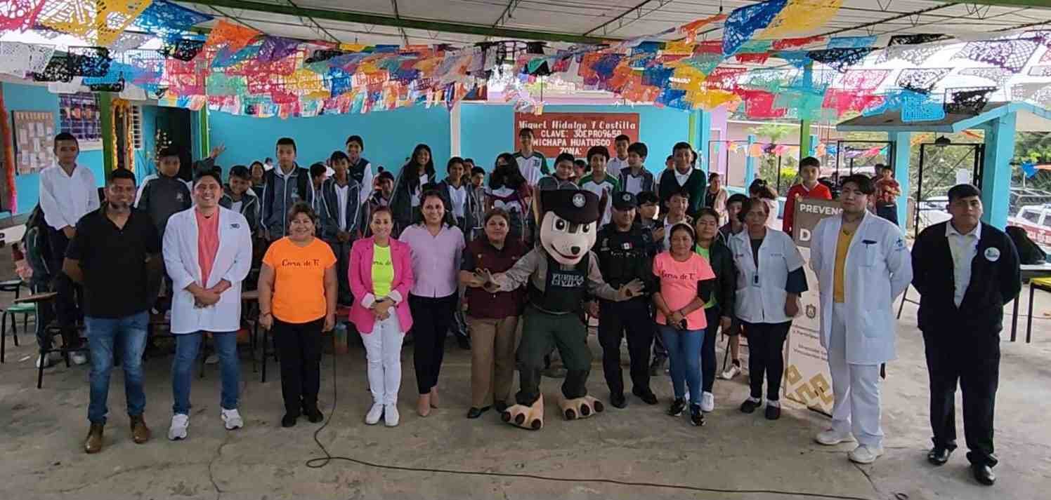 LLEVA DIF SERVICIOS DE SALUD A MICHAPA