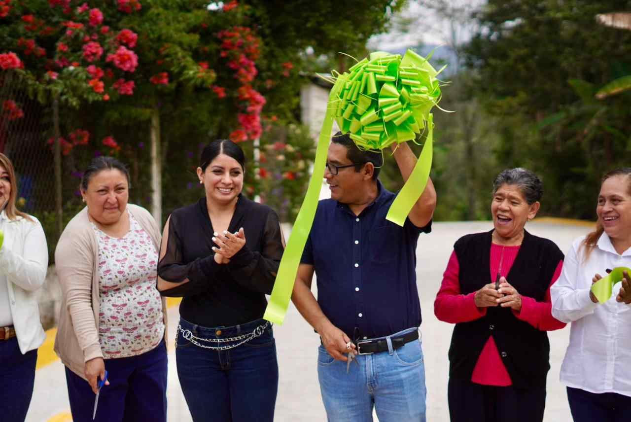 ENTREGA ERNESTO RUIZ OBRAS EN NERIA