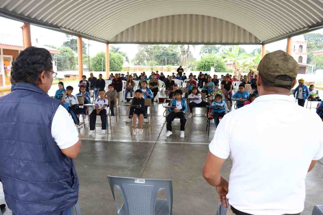 IMPARTEN PLÁTICA DE PREVENCIÓN CONTRA EL DENGUE