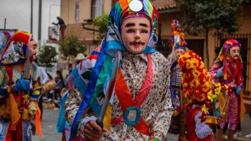 SE ACERCA FESTIVAL NACIONAL DE MÁSCARAS DANZANTES