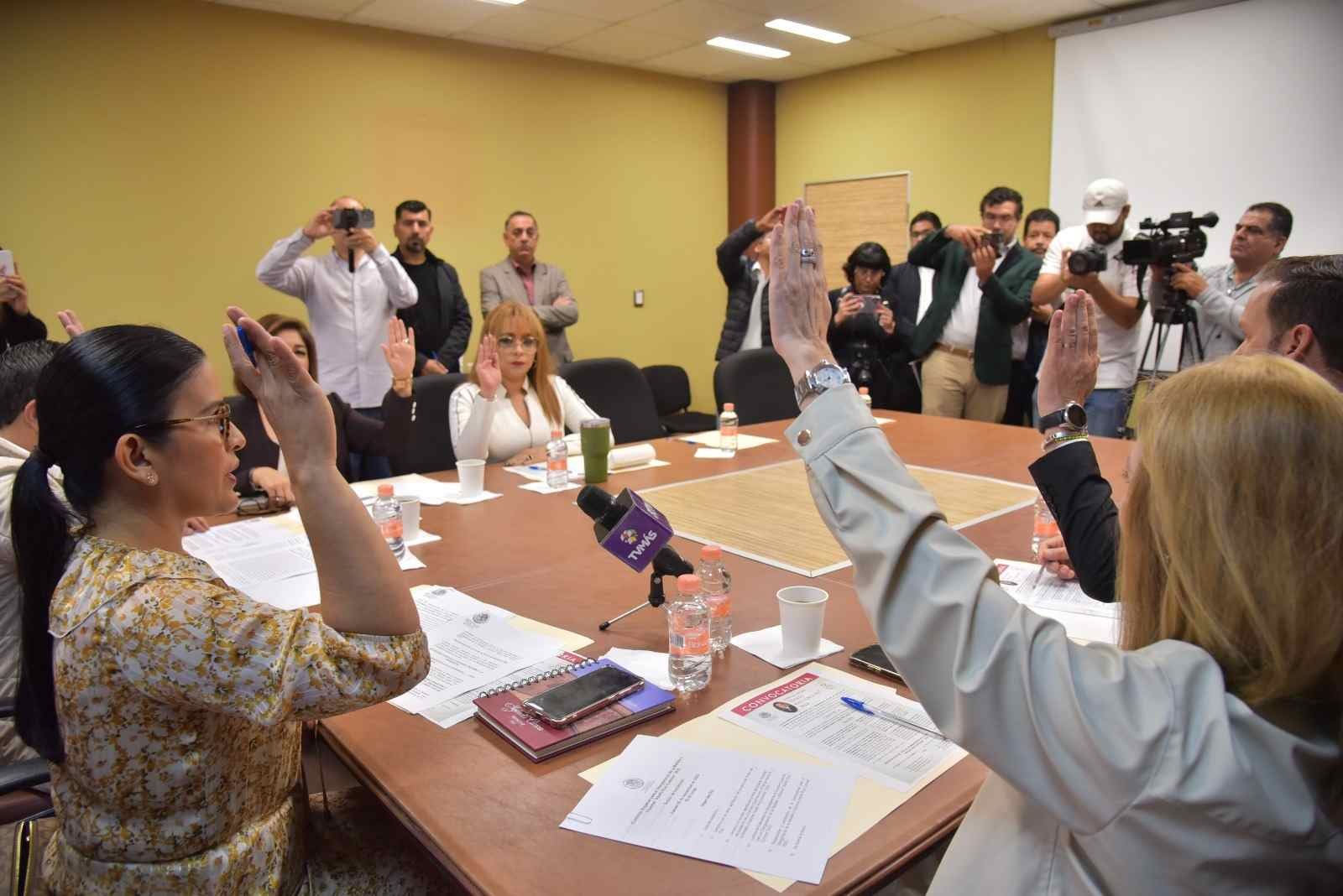 PRESENTAN CONVOCATORIA PARA MEDALLA ADOLFO RUÍZ CORTINES