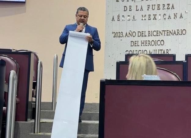DIPUTADO ACUSA A MARLON RAMÍREZ DE ROBARSE HASTA EL PAPEL DE BAÑO