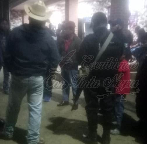 SE LANZA HOMBRE A POZO