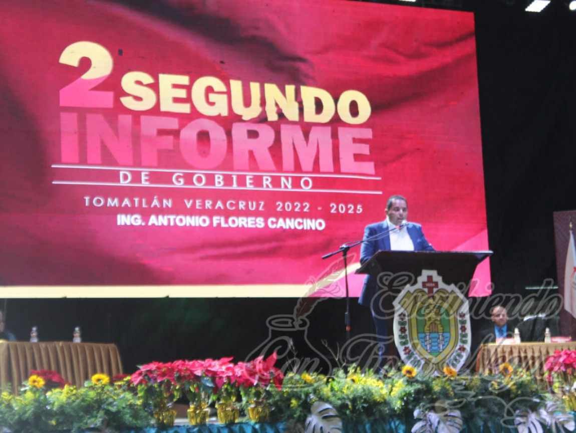 ANTONIO FLORES CANCINO CUMPLE COMPROMISO CON TOMATLÁN