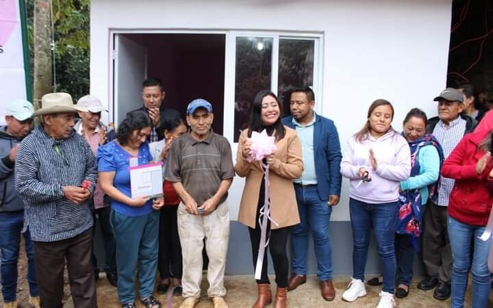 ENTREGA ALCALDESA COCINAS ECOLÓGICAS