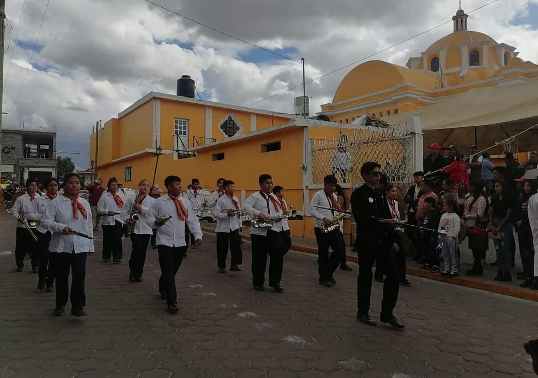 MARCHING BAND “ENIGMA” DE COSCOMATEPEC DEBUTA EN PUEBLA