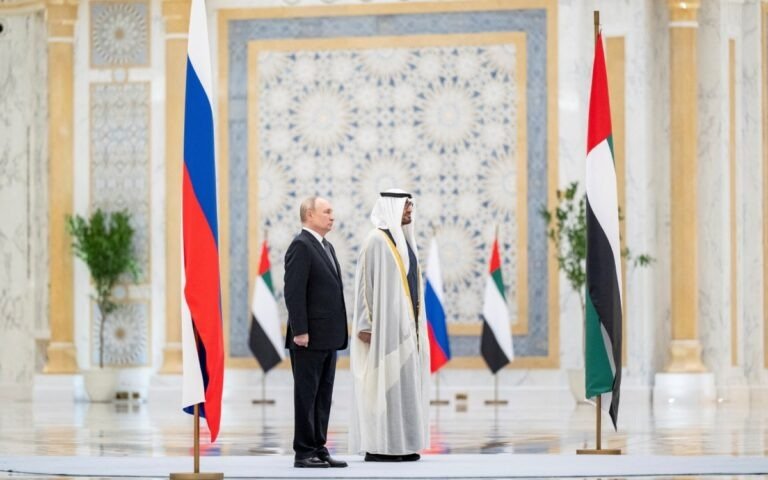 RUSIA Y EMIRATOS ÁRABES FORTALECEN RELACIONES