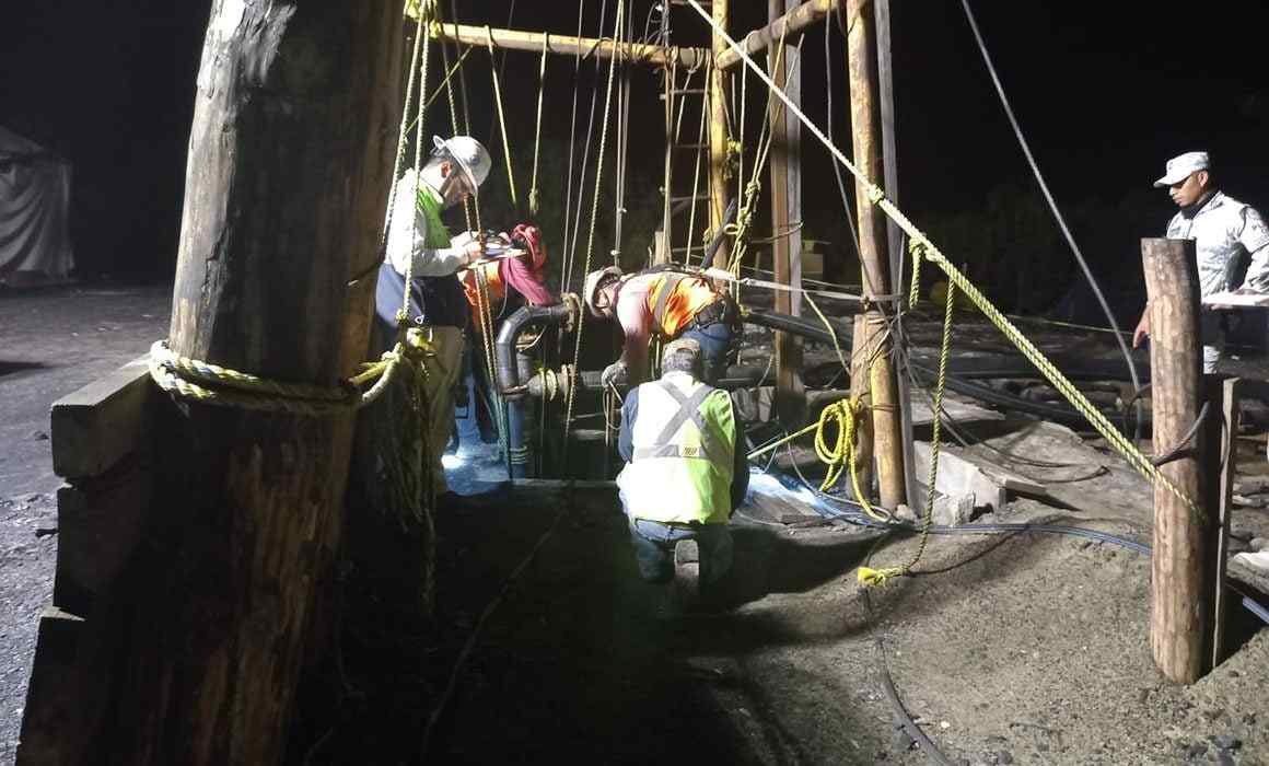 INICIAN TAREAS DE RECUPERACIÓN DE MINEROS DE EL PINABETE