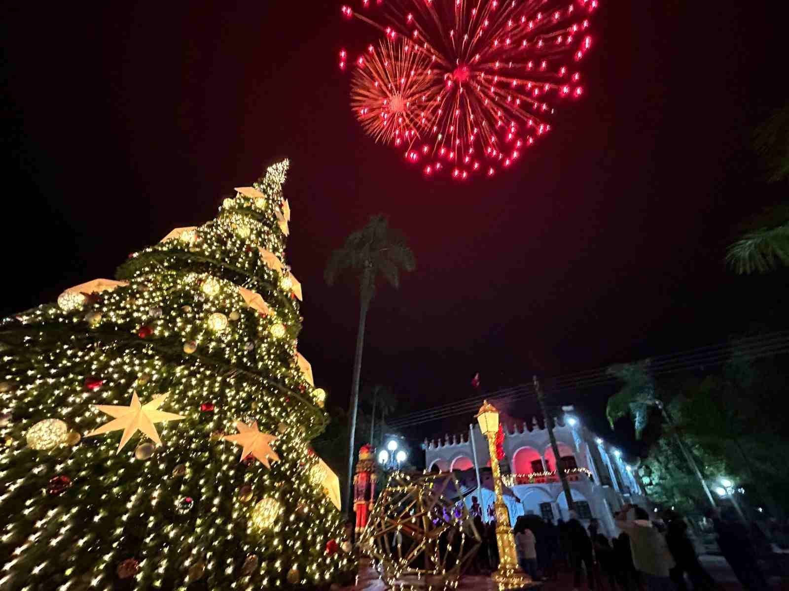 ESPECTACULAR ENCENDIDO DEL PINO EN FORTÍN