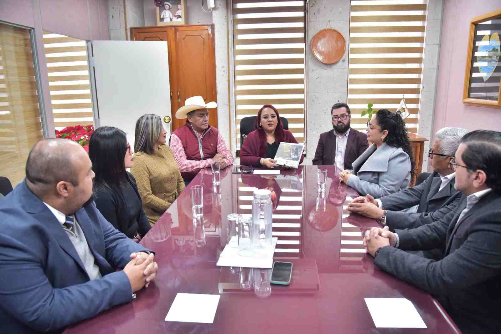 CONGRESO LOCAL RECIBE EL INFORME ANUAL DE LABORES DEL TRIJAEV