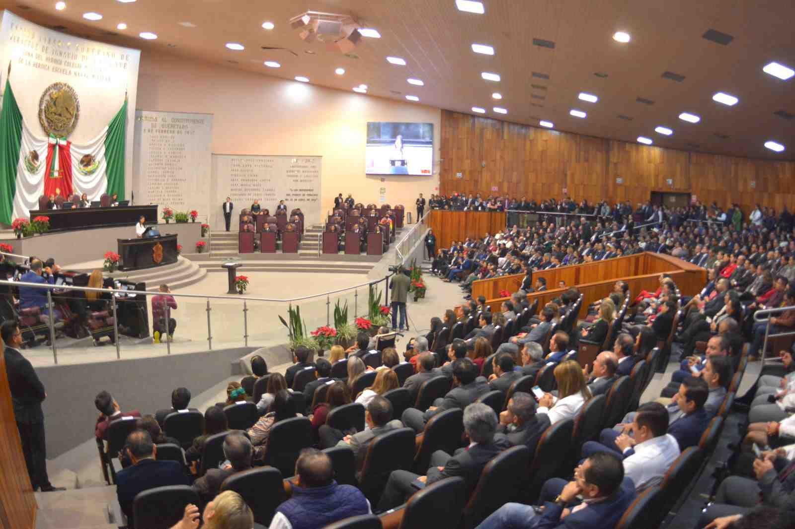 VALORAN LEGISLATIVO Y EJECUTIVO RESULTADOS DEL V INFORME DE GOBIERNO