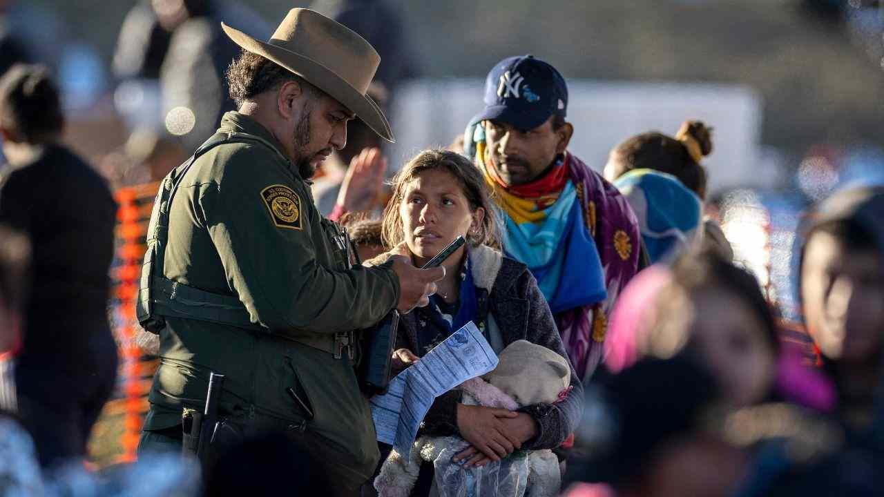 MÉXICO IMPUGNARÁ LEY ANTIMIGRANTE DE TEXAS