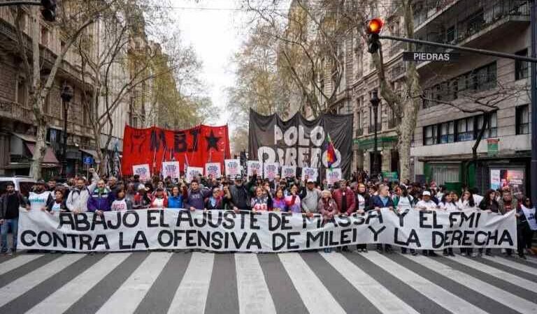 PROTESTA EN ARGENTINA CONTRA PLAN ECONÓMICO DE MILEI
