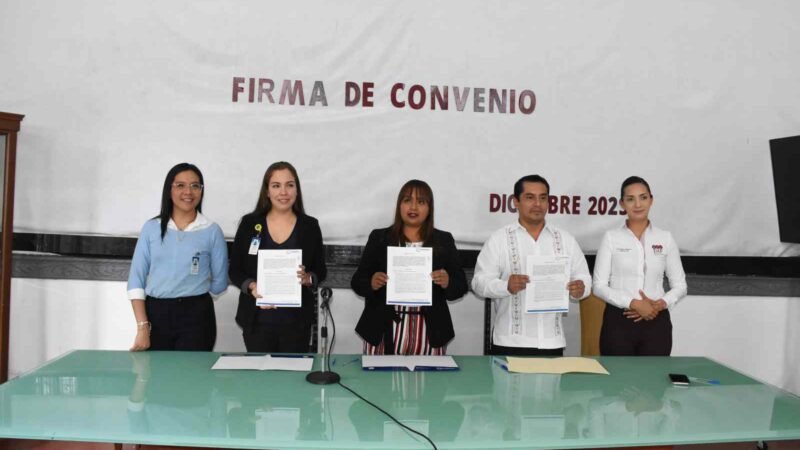 FIRMA ALCALDE DE FORTÍN CONVENIO CON HOSPITAL COVADONGA